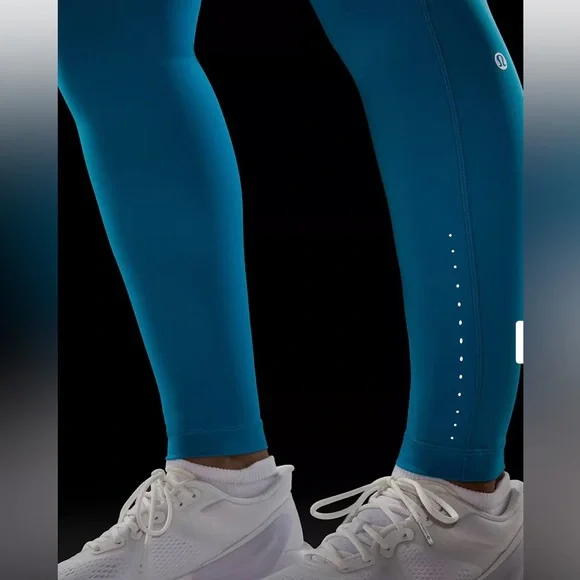 💙NEW LULULEMON SWIFT SPEED HR TIGHT 28” - Picture 6 of 9